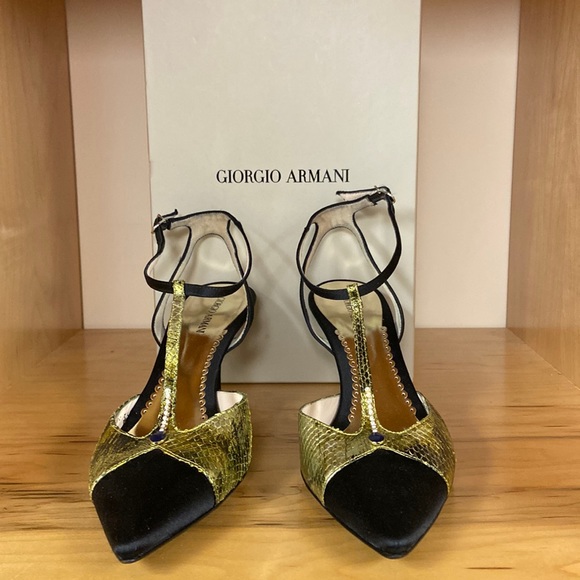 NEW GIORGIO ARMANI WOMEN RICH LOOKING HEELS MADE IN ITALY SIZE